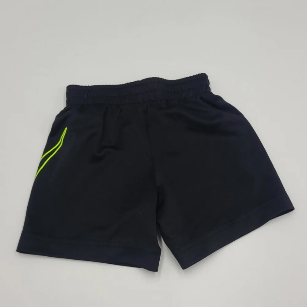 Nike boys' Dri-Fit tee and shorts set size 2T - Picture 6 of 7